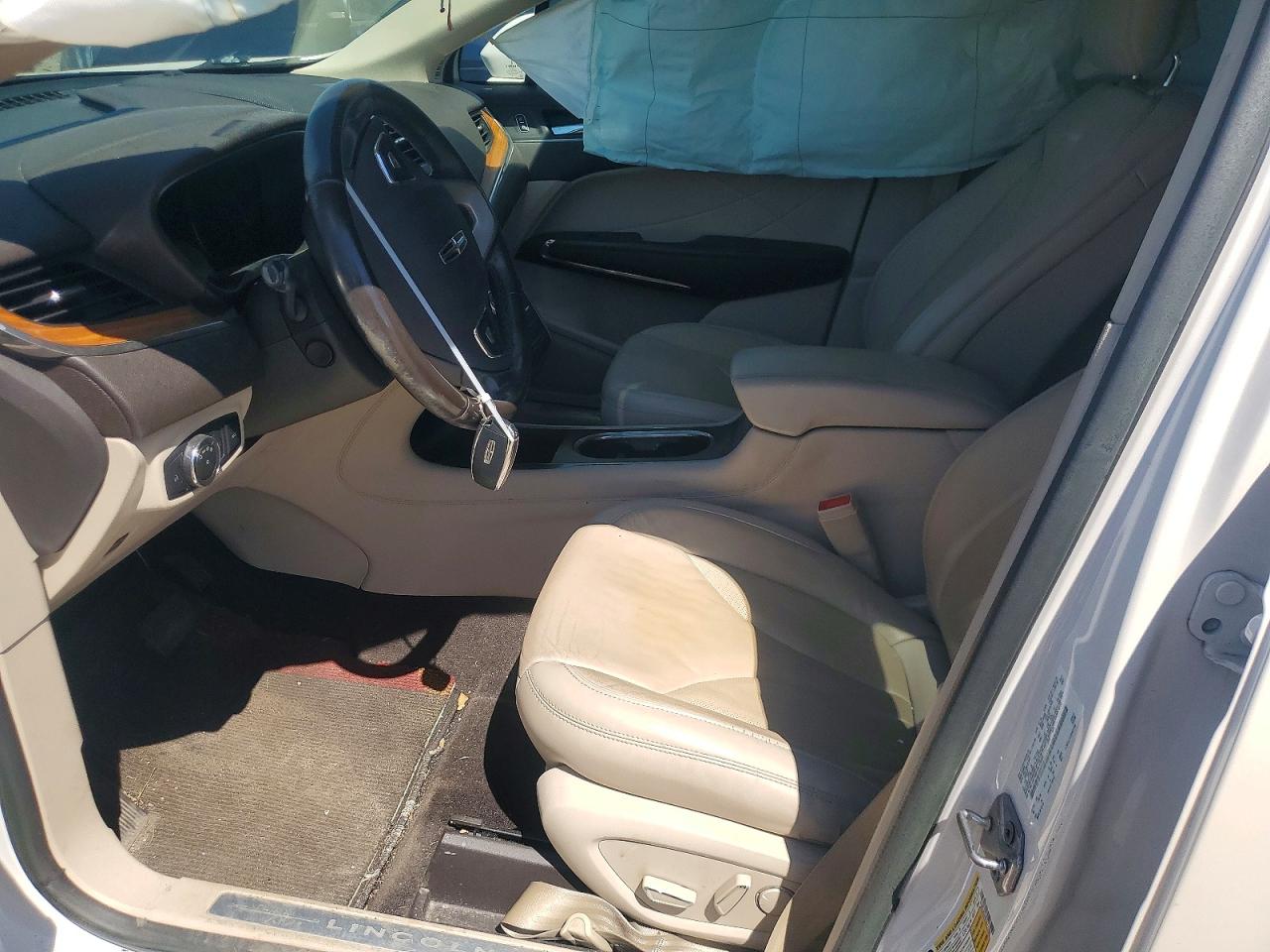 Lincoln MKC Select