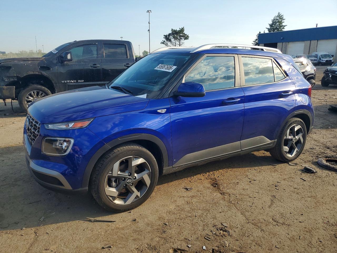 Salvage Hyundai VENUE Image