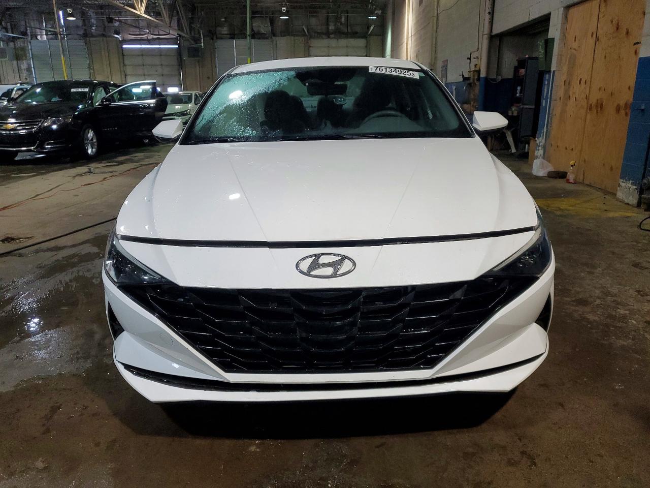 Hyundai ELANTRA Blue