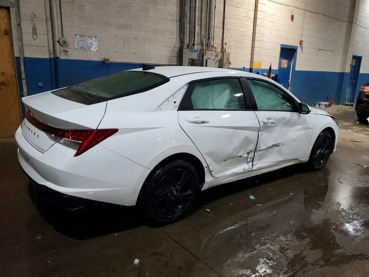 Hyundai ELANTRA Blue