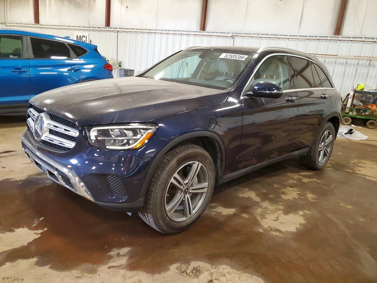 Salvage Mercedes-Benz GLC Image