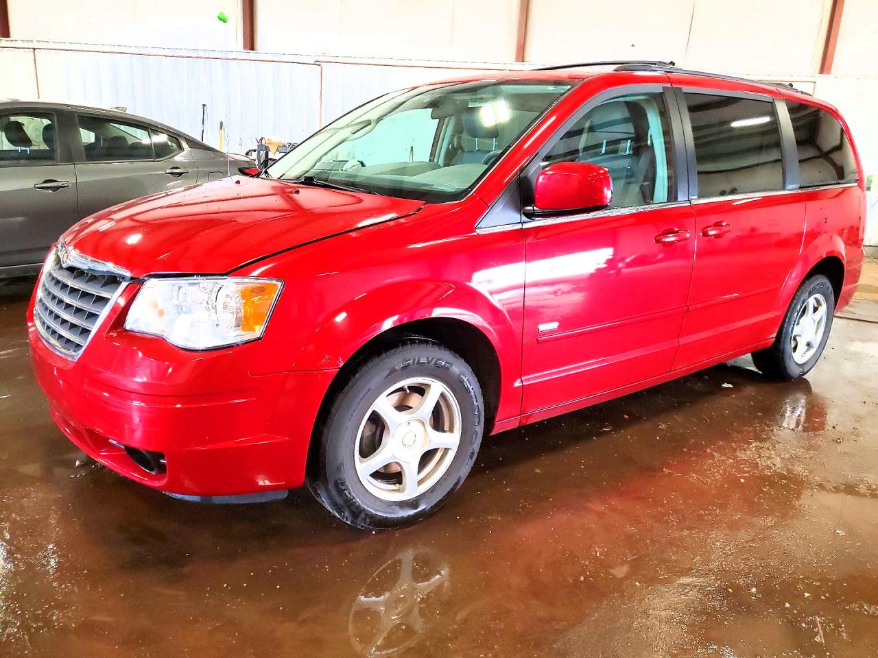 Salvage Chrysler Minivan Image