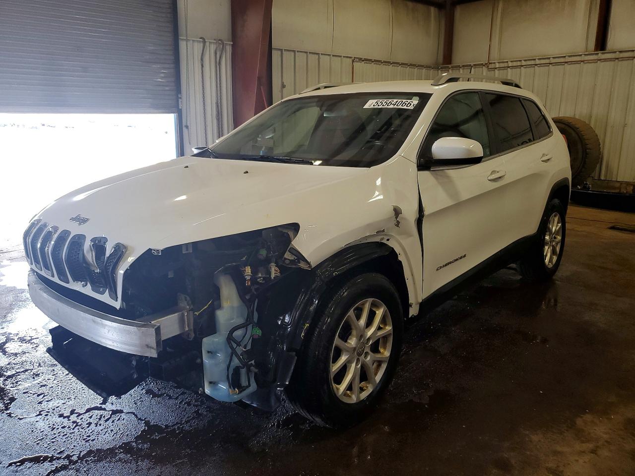 Salvage Jeep Cherokee Image