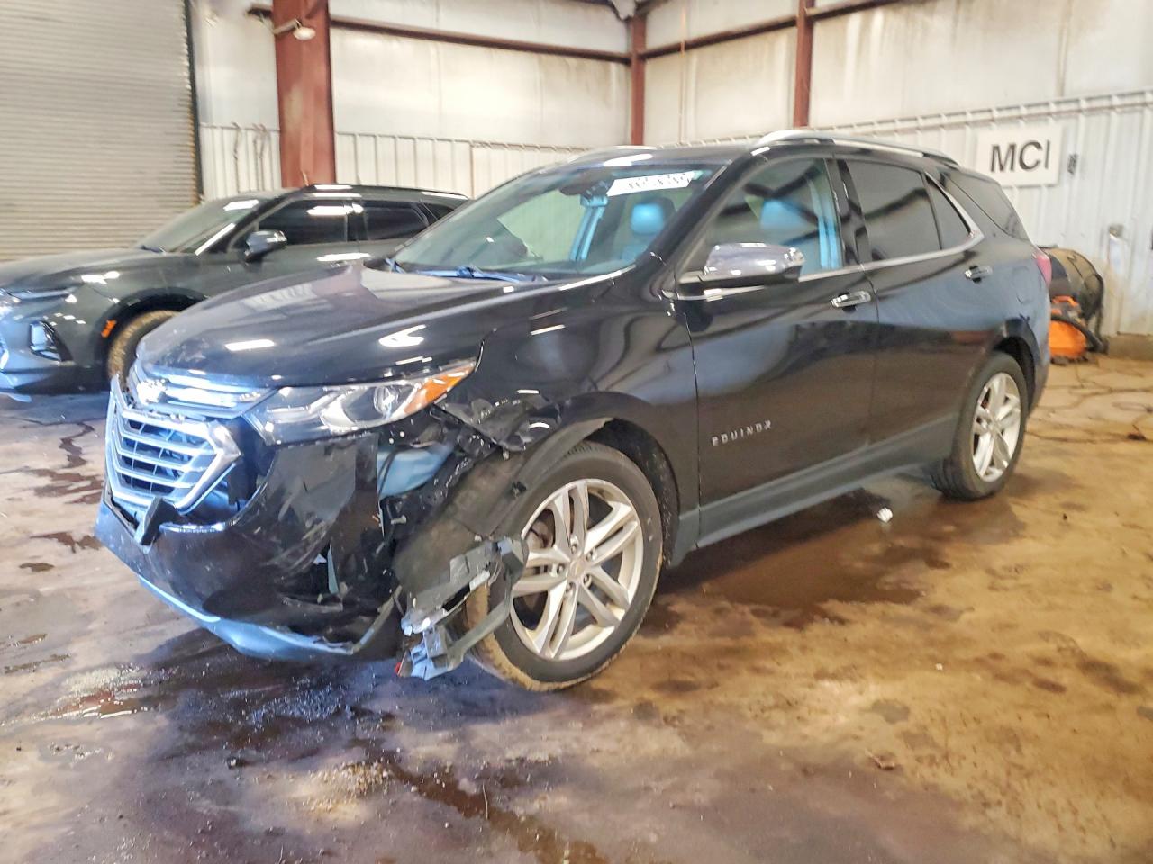 Salvage Chevrolet Equinox Image