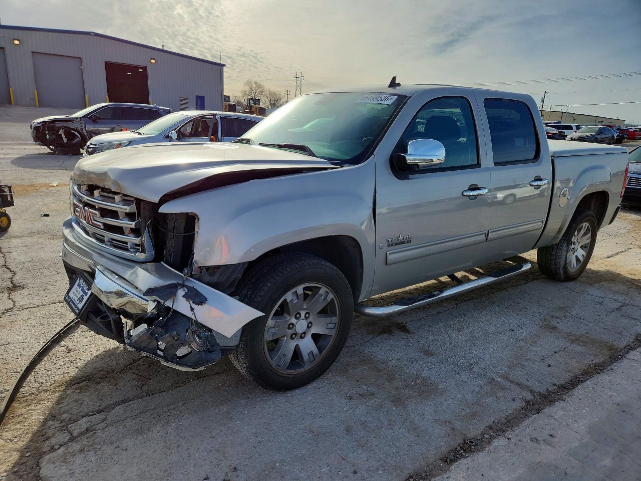 Salvage GMC Sierra Image