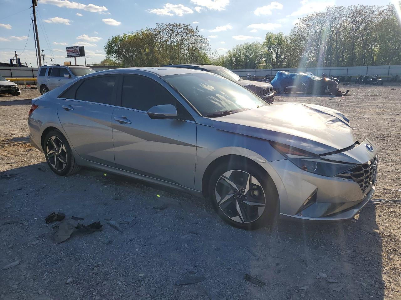 Hyundai ELANTRA Sel