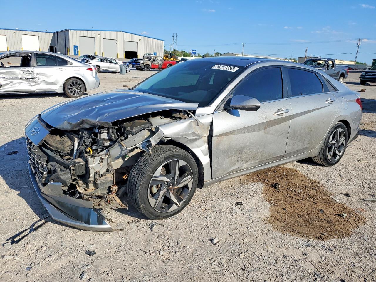 Salvage Hyundai ELANTRA Image