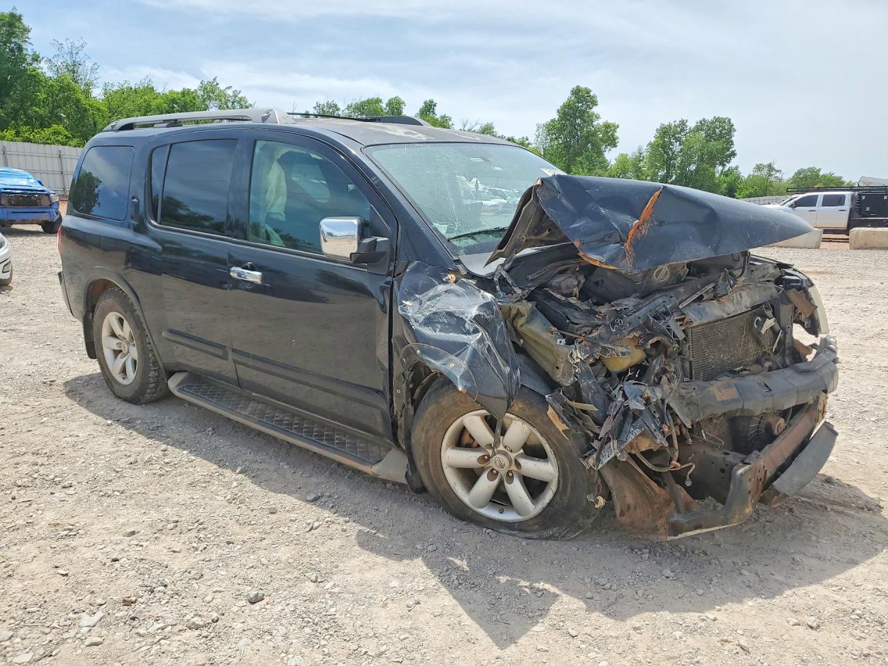 Nissan Armada Sv