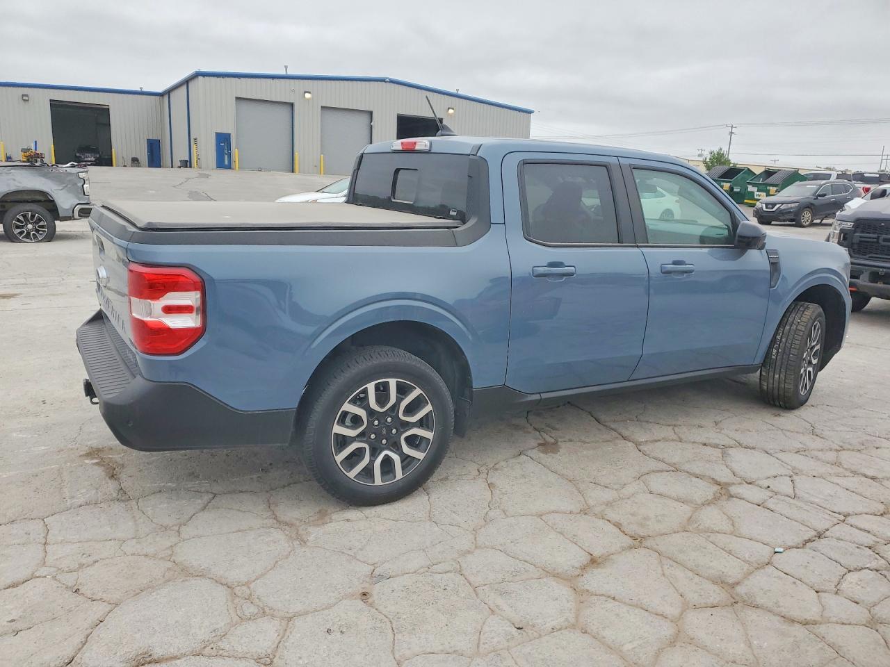 Ford Maverick Lariat