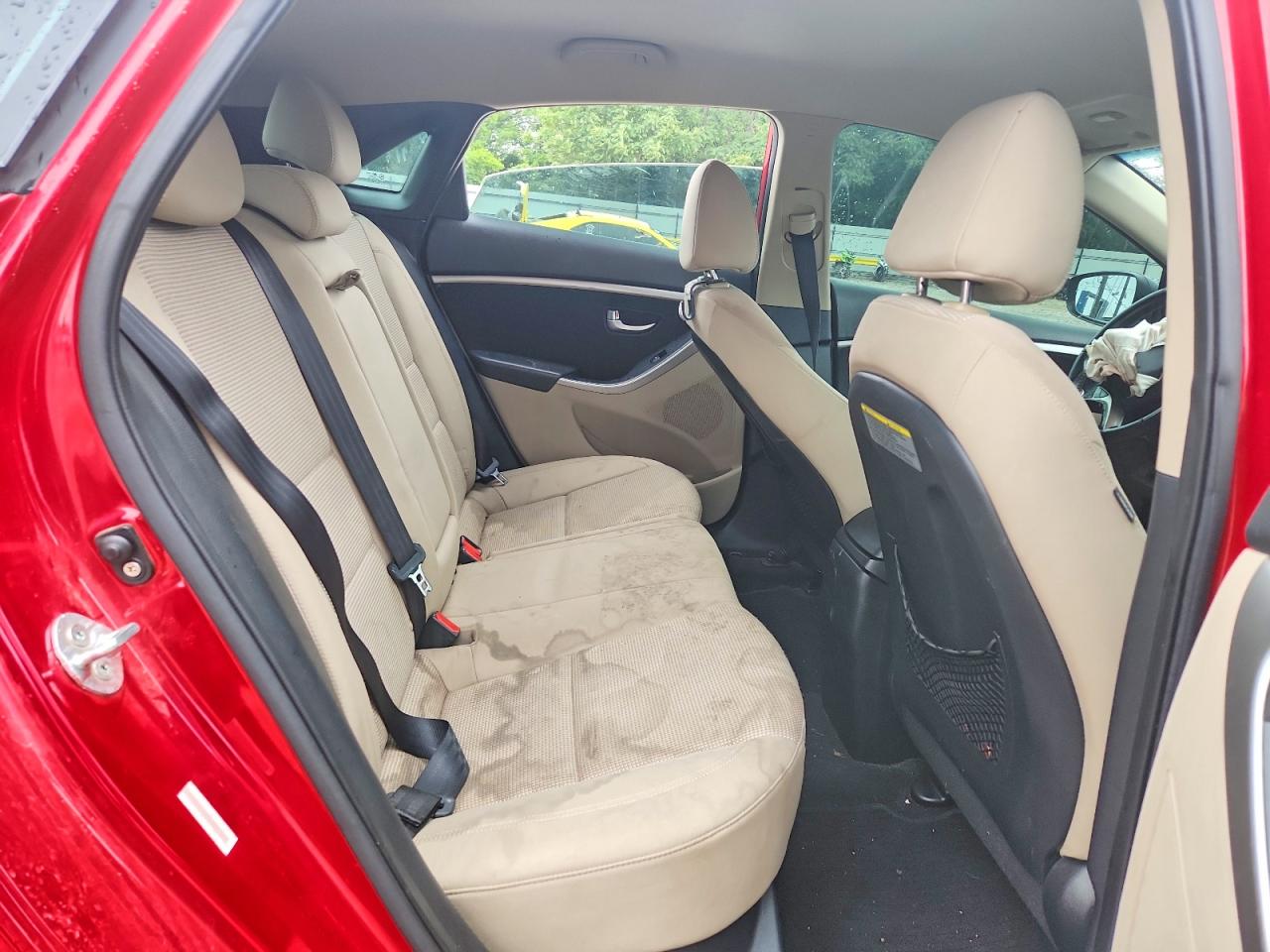 Hyundai ELANTRA Base