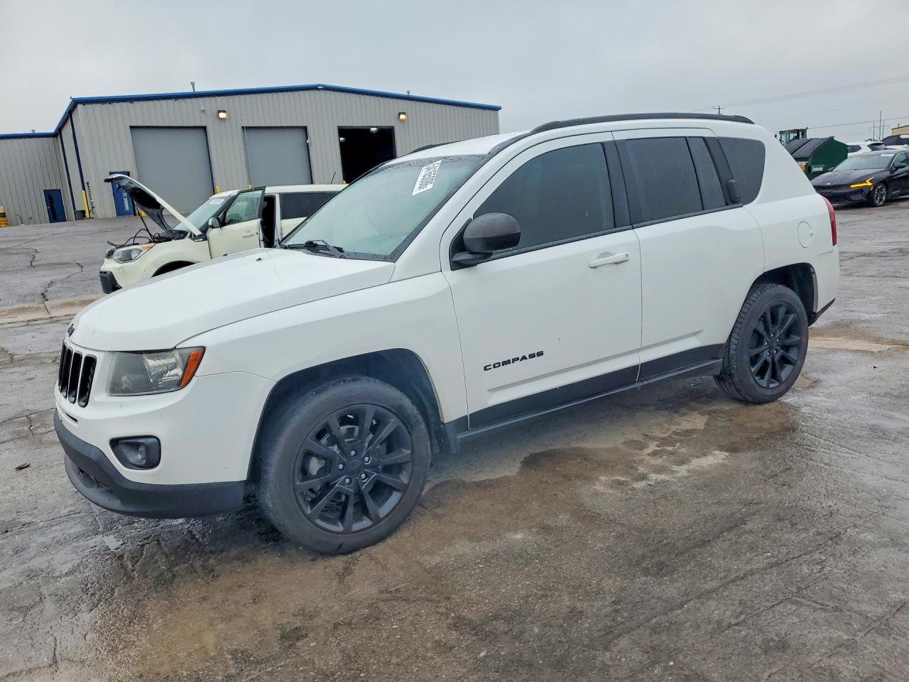Salvage Jeep Compass Image