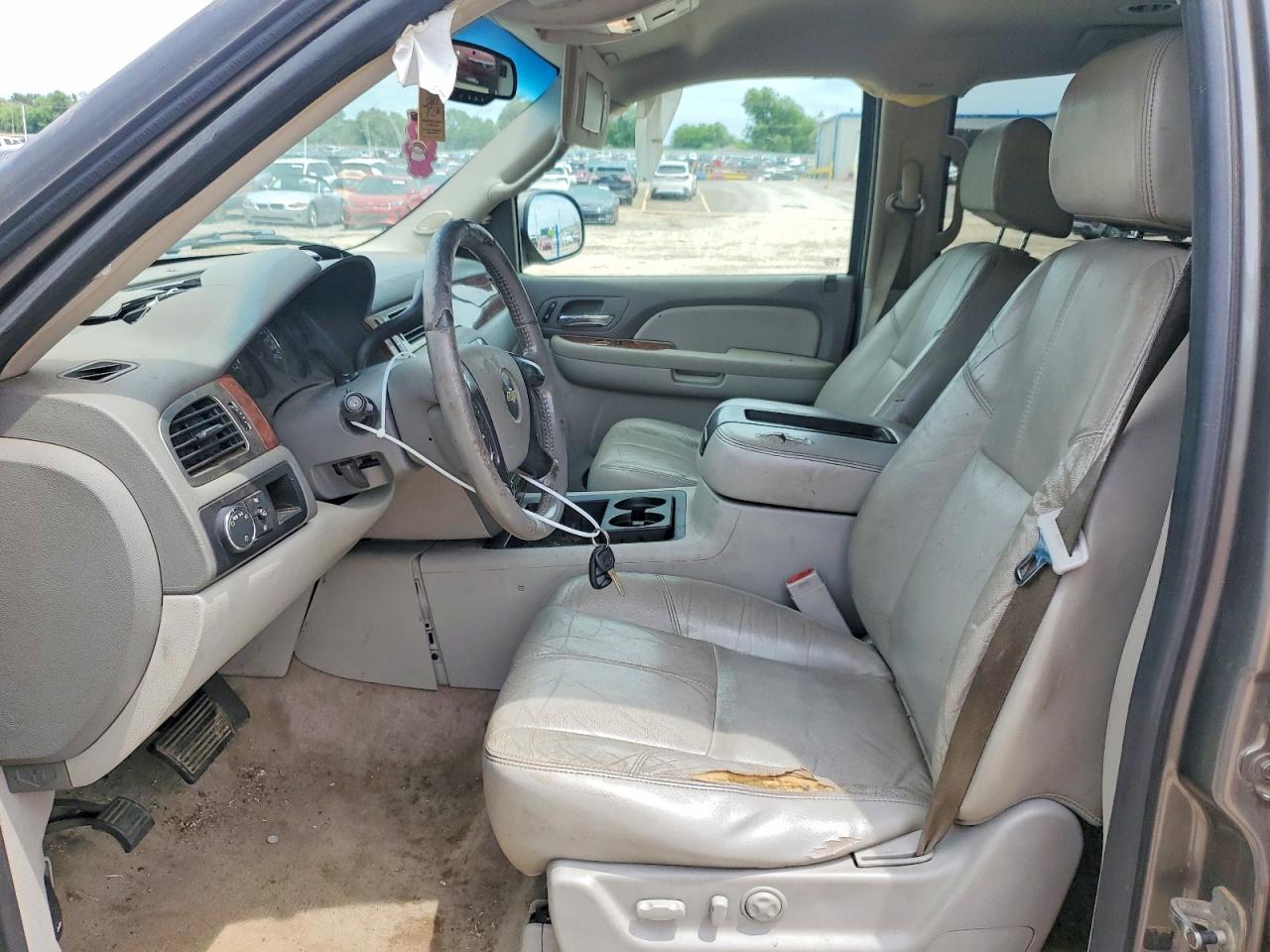 Chevrolet Suburban C1500
