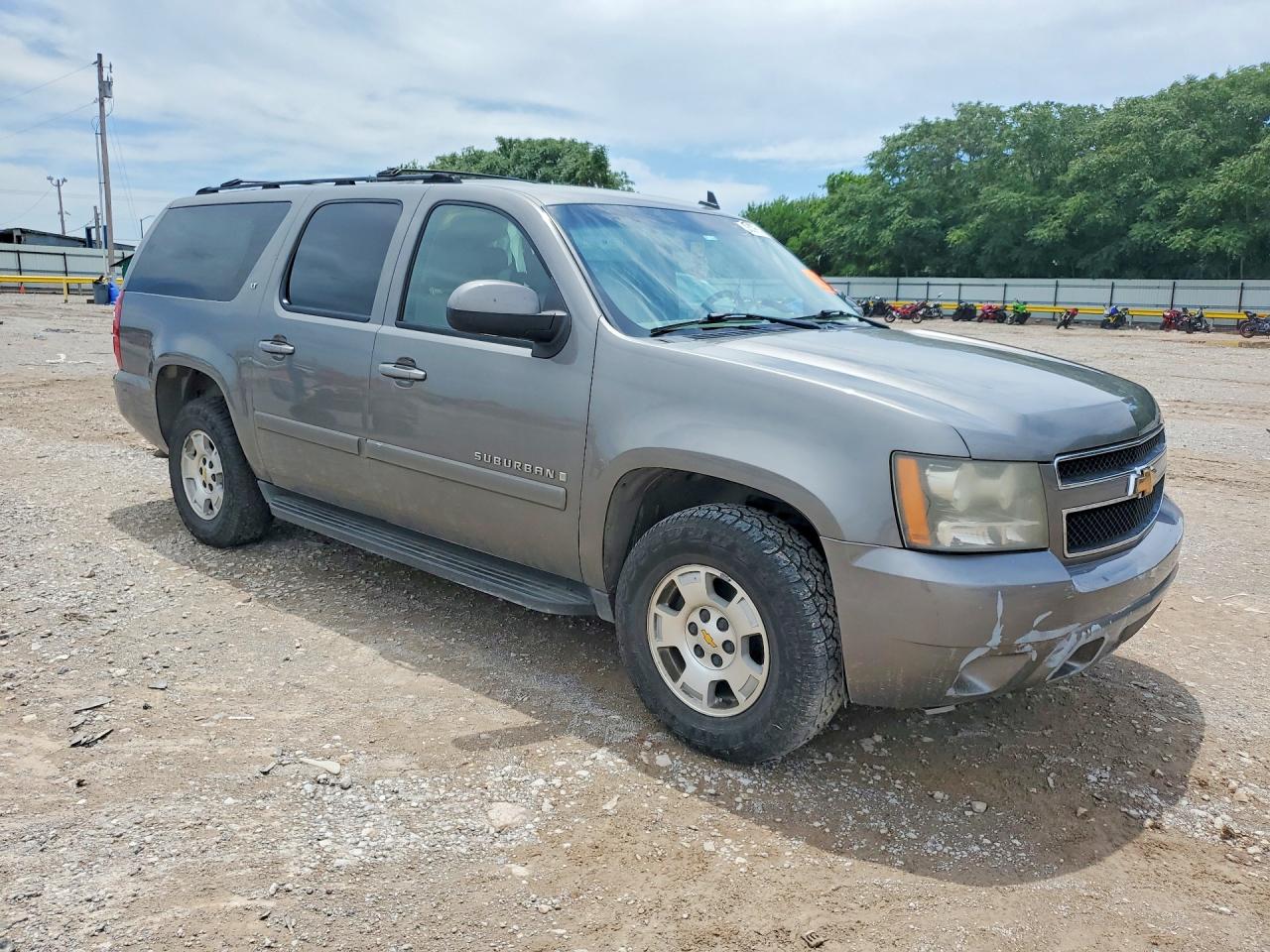 Chevrolet Suburban C1500