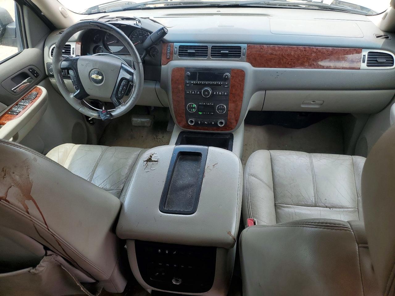 Chevrolet Suburban C1500