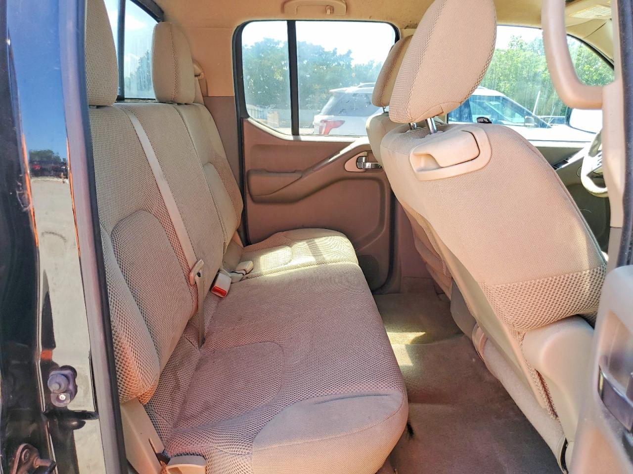 Nissan Frontier S