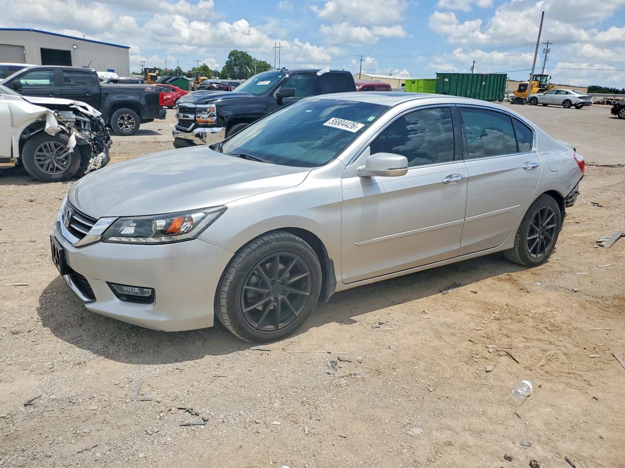Salvage Honda Accord Image