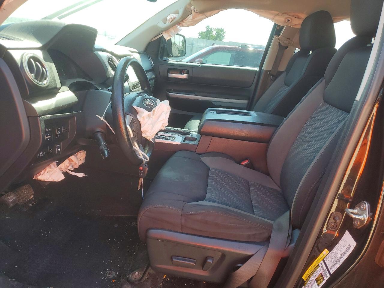 Toyota Tundra Crewmax Sr5