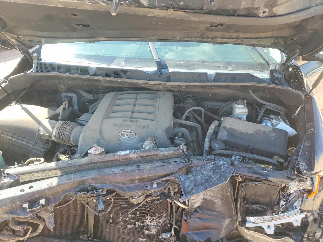 Toyota Tundra Crewmax Sr5