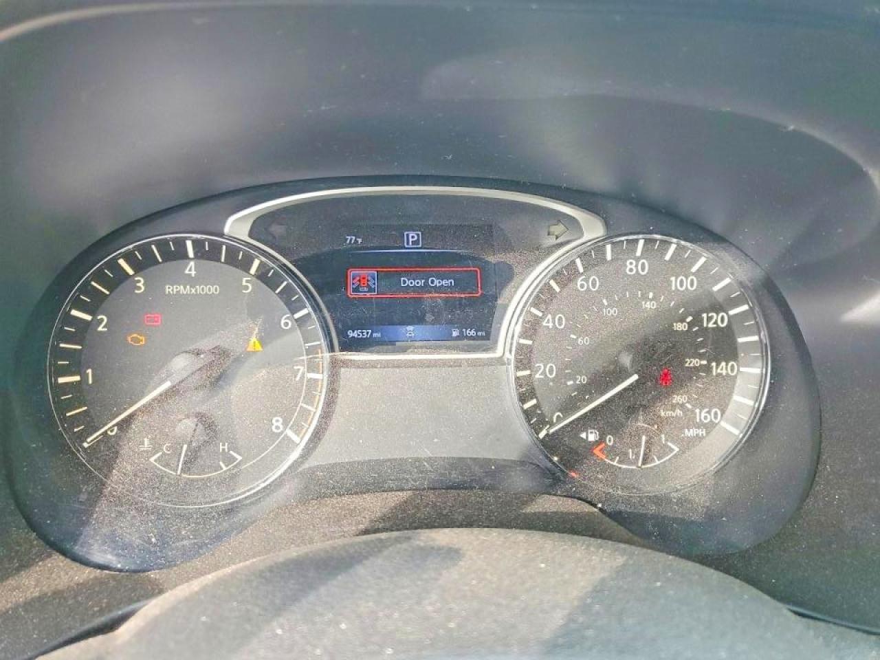 Nissan Pathfinder S