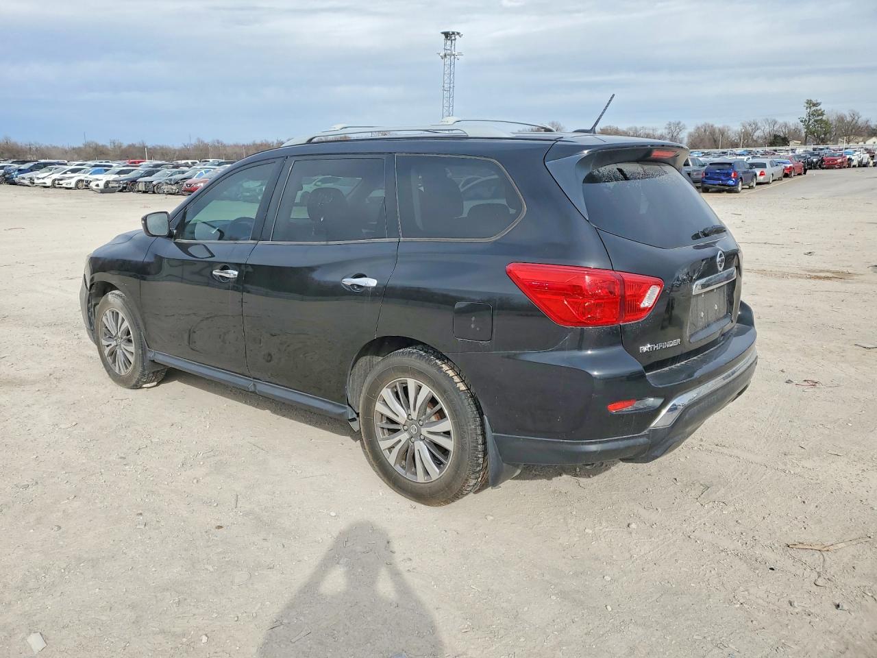 Nissan Pathfinder S