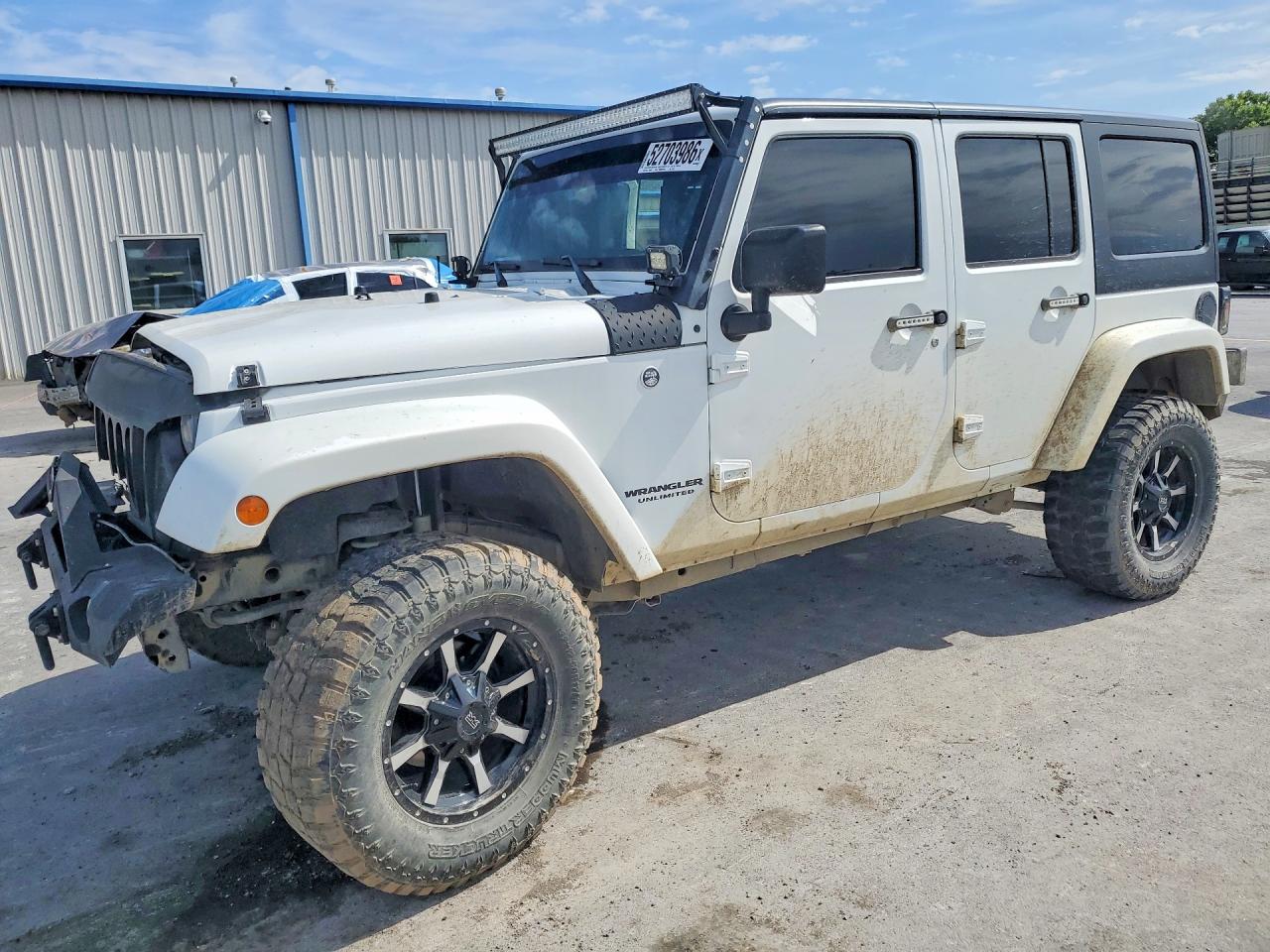 Salvage Jeep Wrangler Image