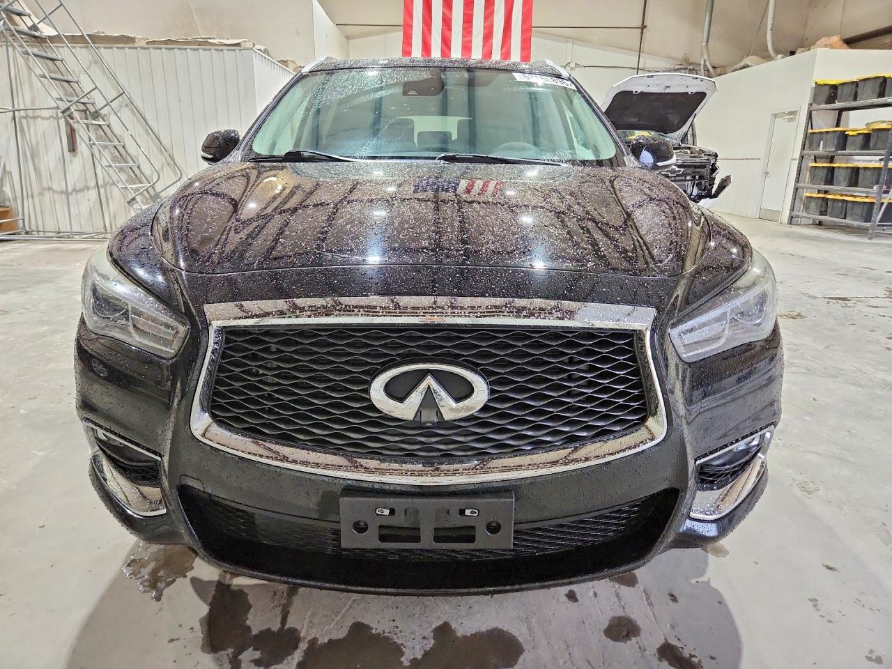 INFINITI Qx Luxe