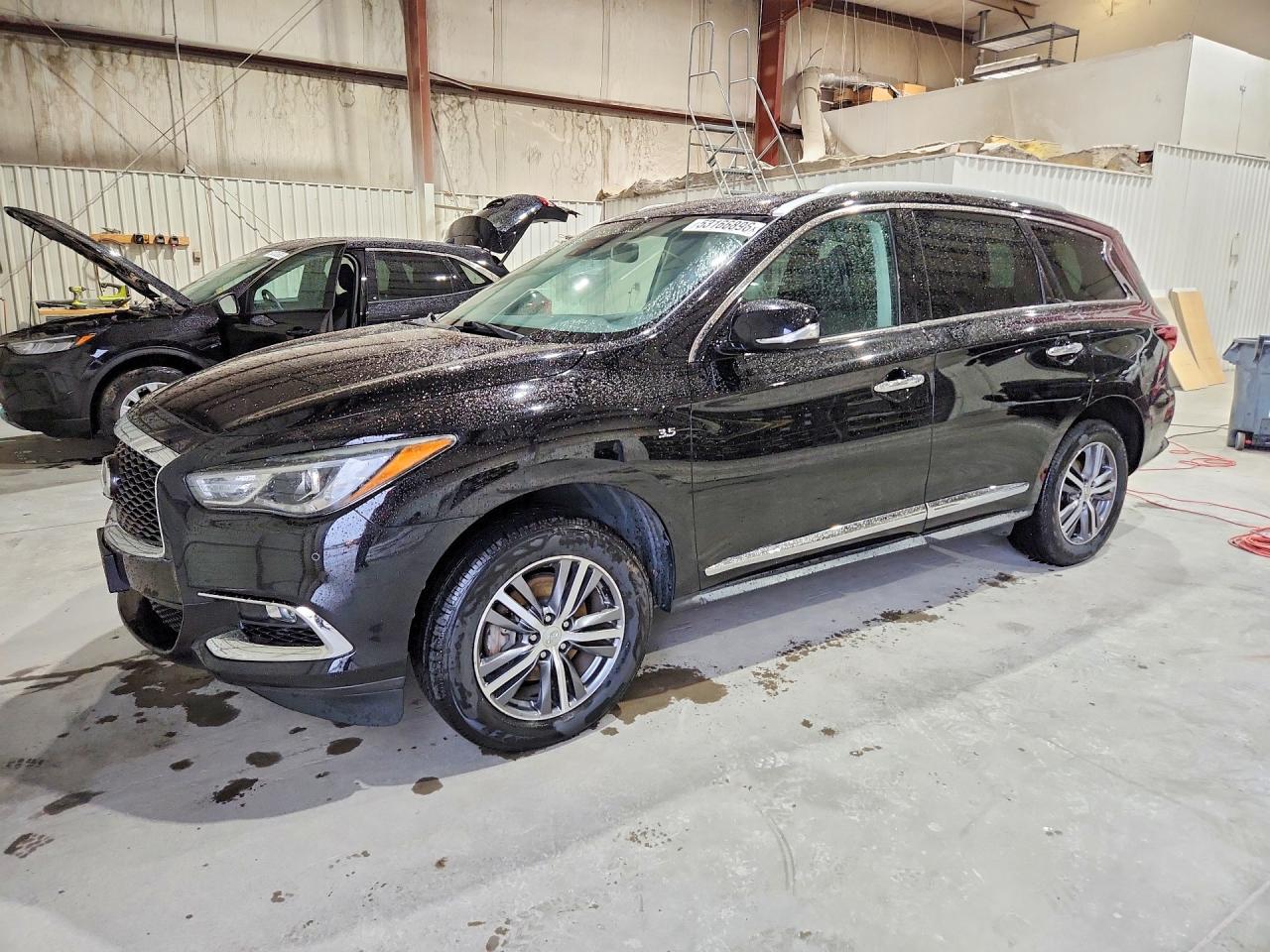 Salvage INFINITI Qx Image