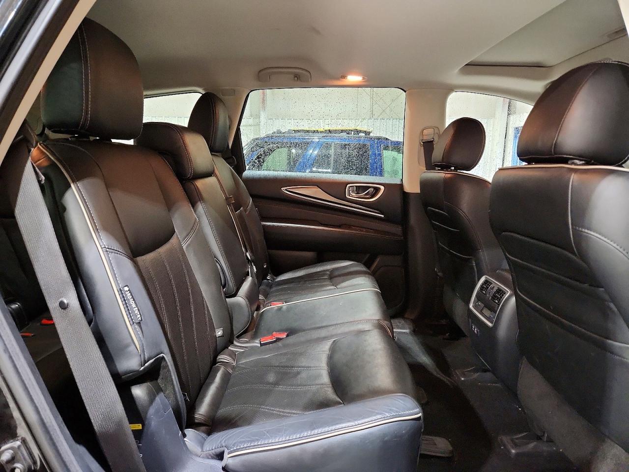 INFINITI Qx Luxe