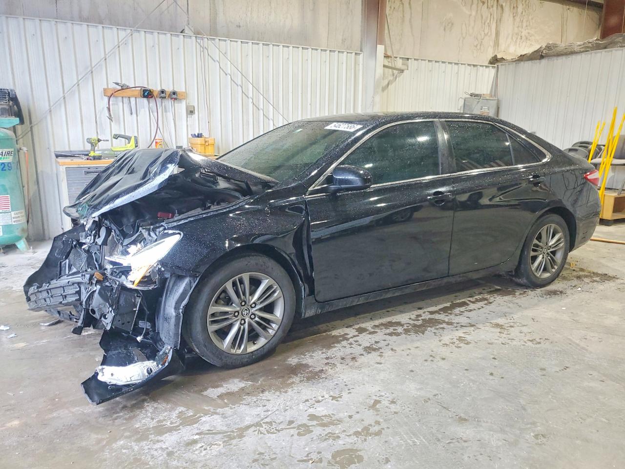 Salvage Toyota Camry Image