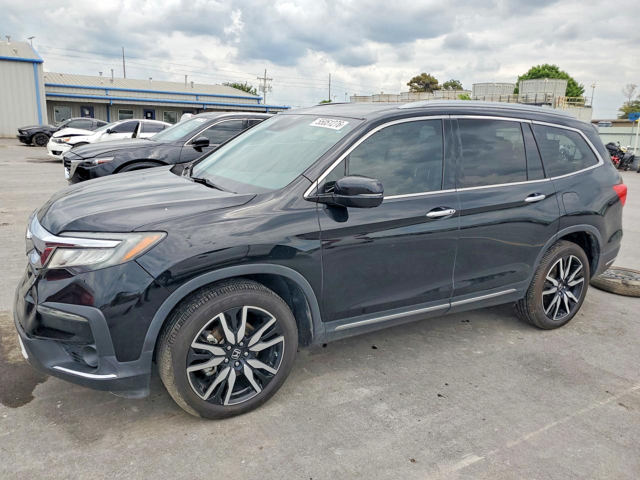 Salvage Honda Pilot Image
