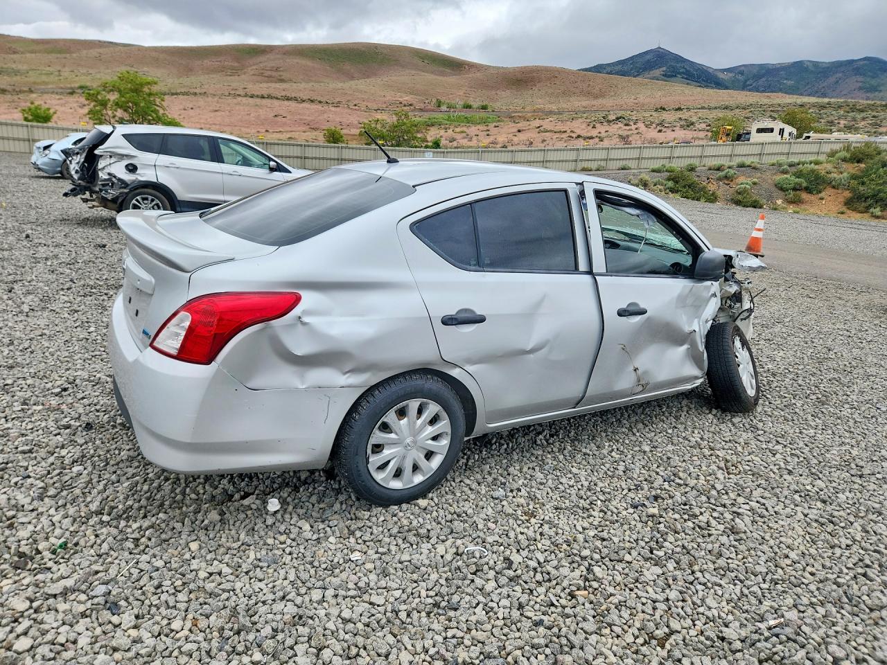 Nissan Versa 1.6 S Plus