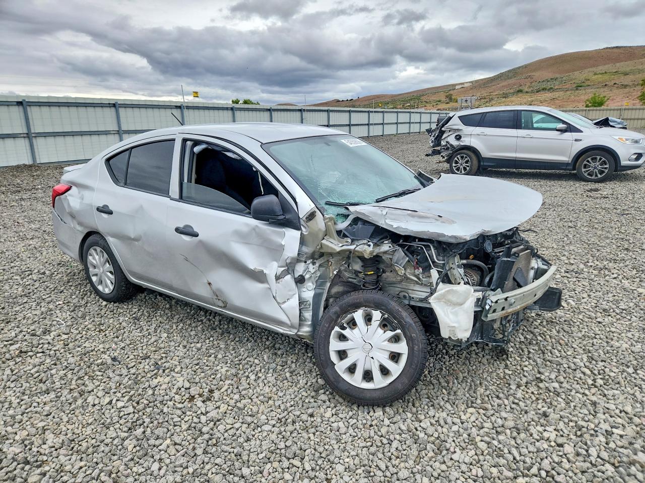 Nissan Versa 1.6 S Plus