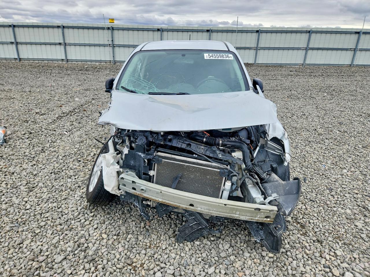 Nissan Versa 1.6 S Plus