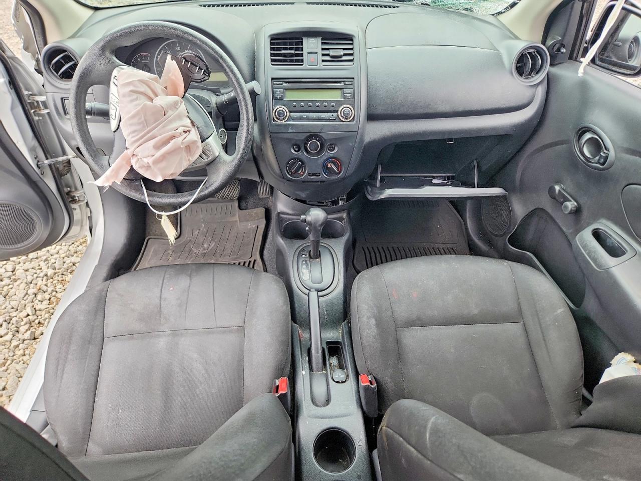 Nissan Versa 1.6 S Plus