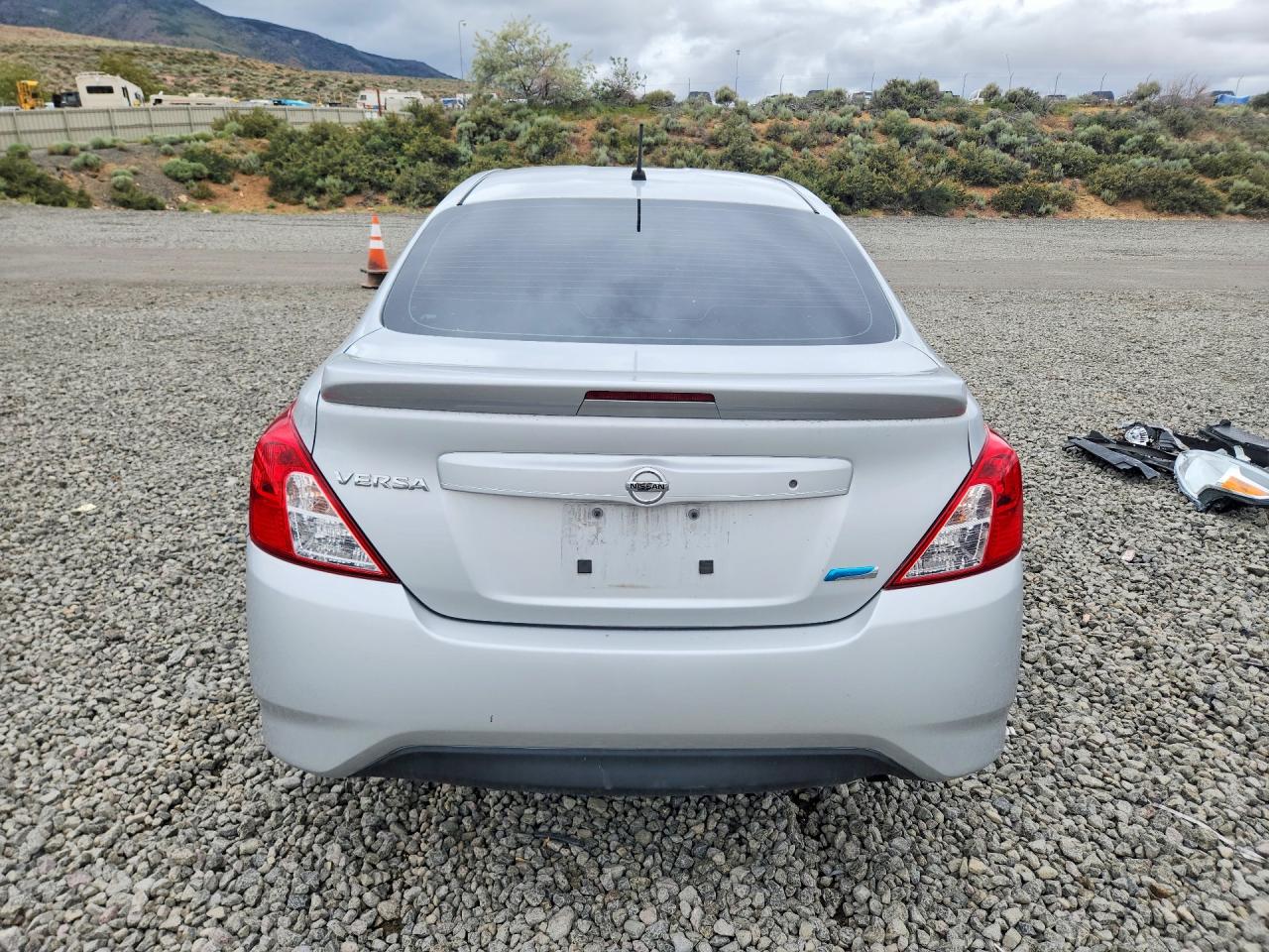 Nissan Versa 1.6 S Plus
