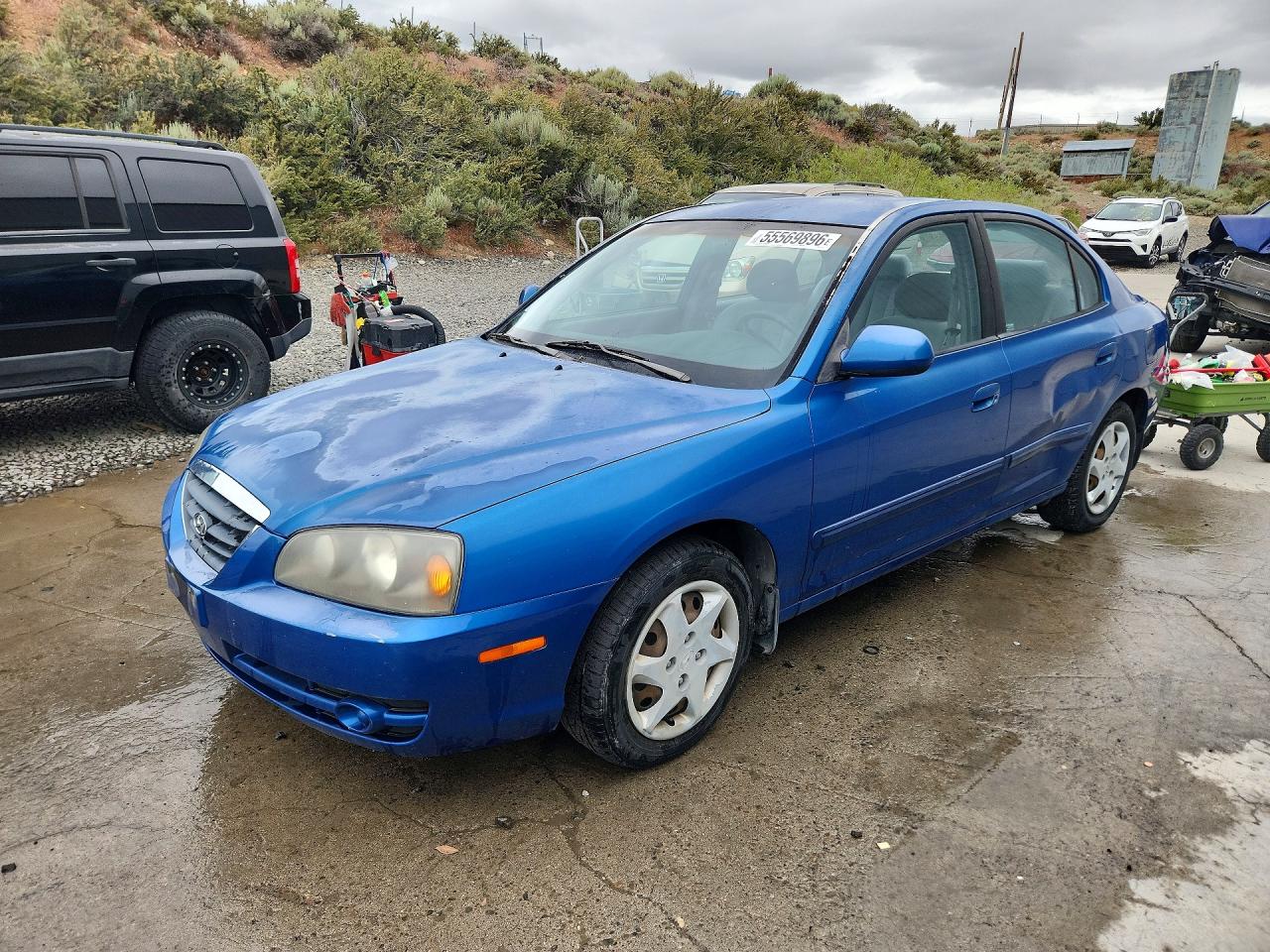 Salvage Hyundai ELANTRA Image