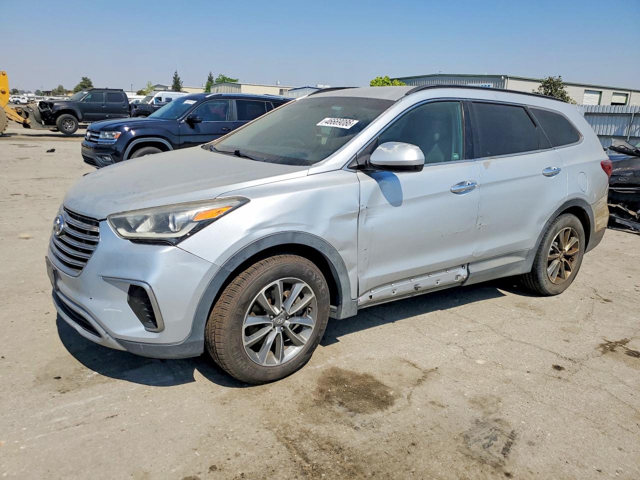 Salvage Hyundai SANTA FE Image