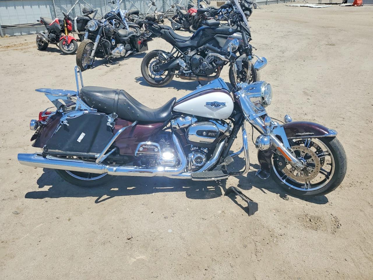 Salvage Harley-Davidson Fl Image