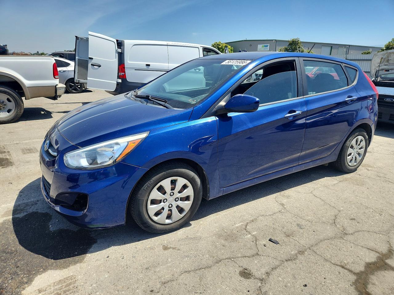 Salvage Hyundai ACCENT Image