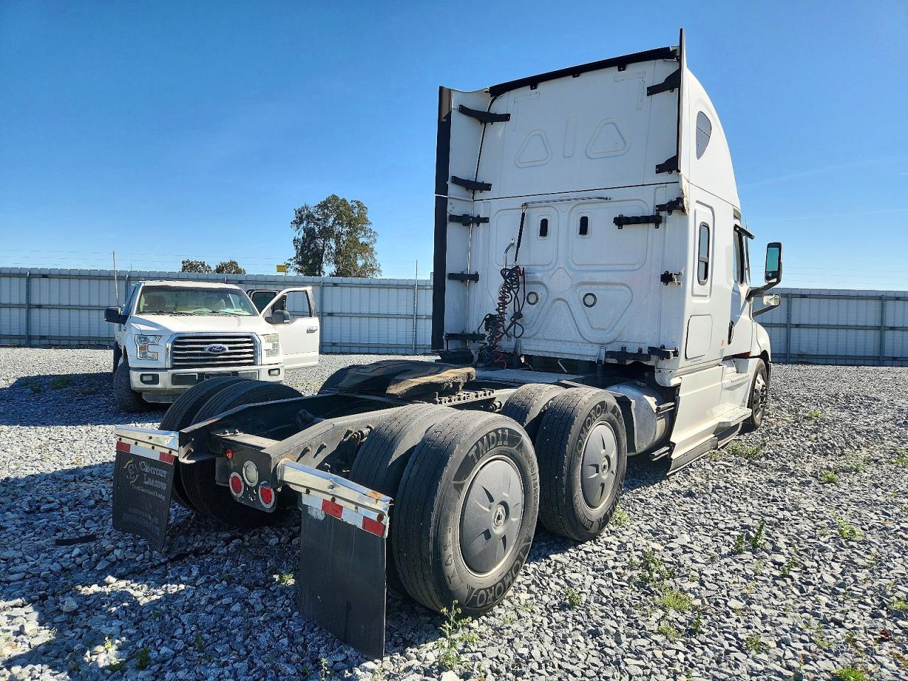 Freightliner Cascadia 126