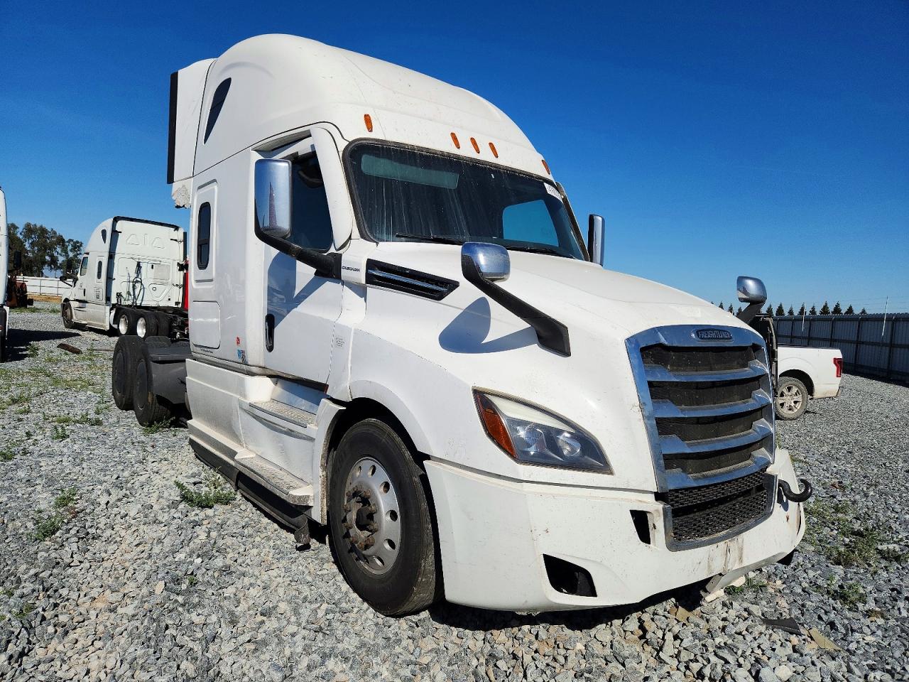 Salvage Freightliner Cascadia 126 Image
