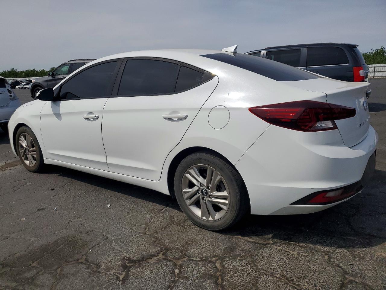 Hyundai ELANTRA Sel