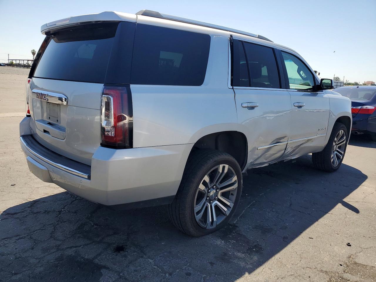 GMC Yukon Denali