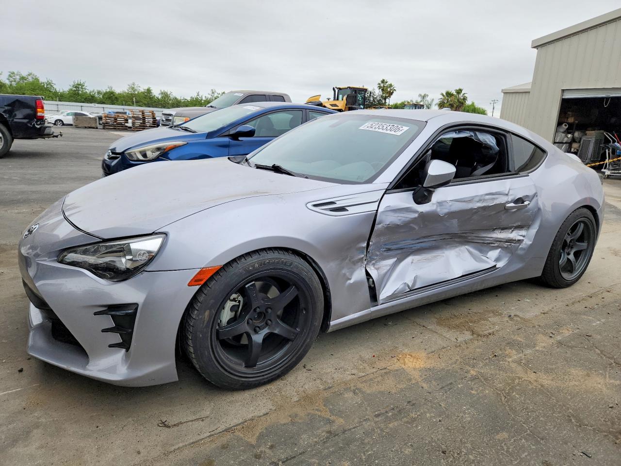 Salvage Toyota 86 Image