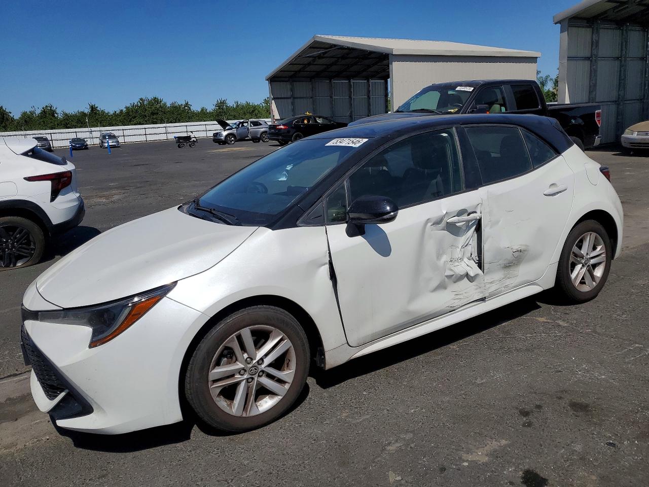 Salvage Toyota Corolla Image