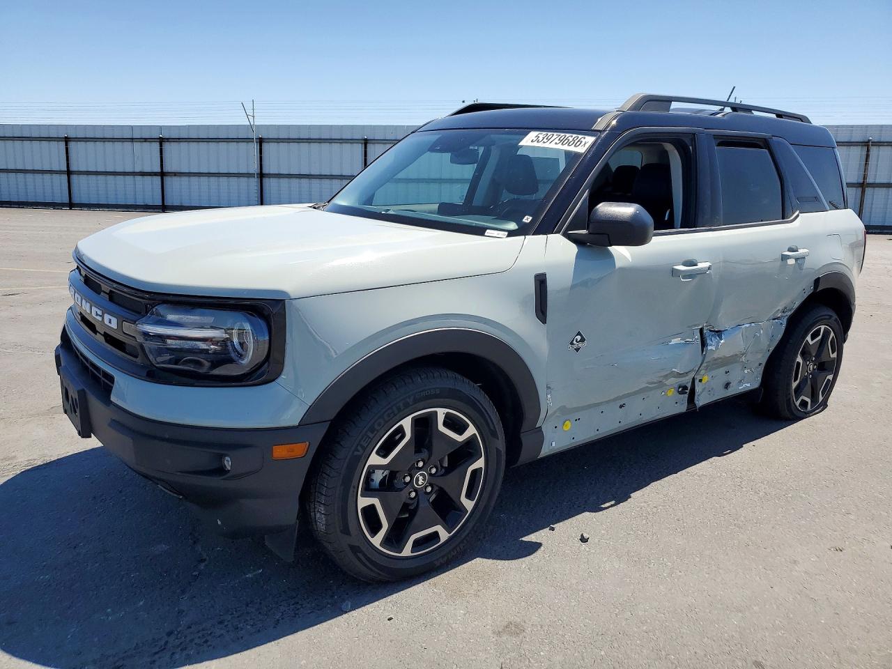 Salvage Ford Bronco Image