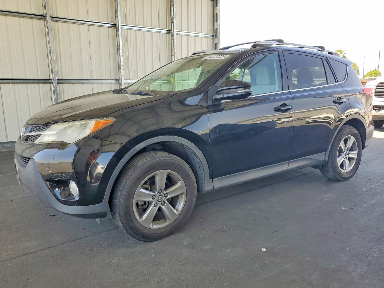 Salvage Toyota RAV4 Image