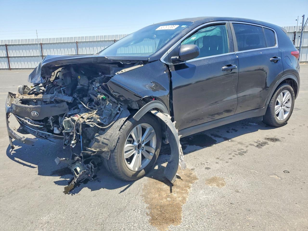 Salvage Kia Sportage Image