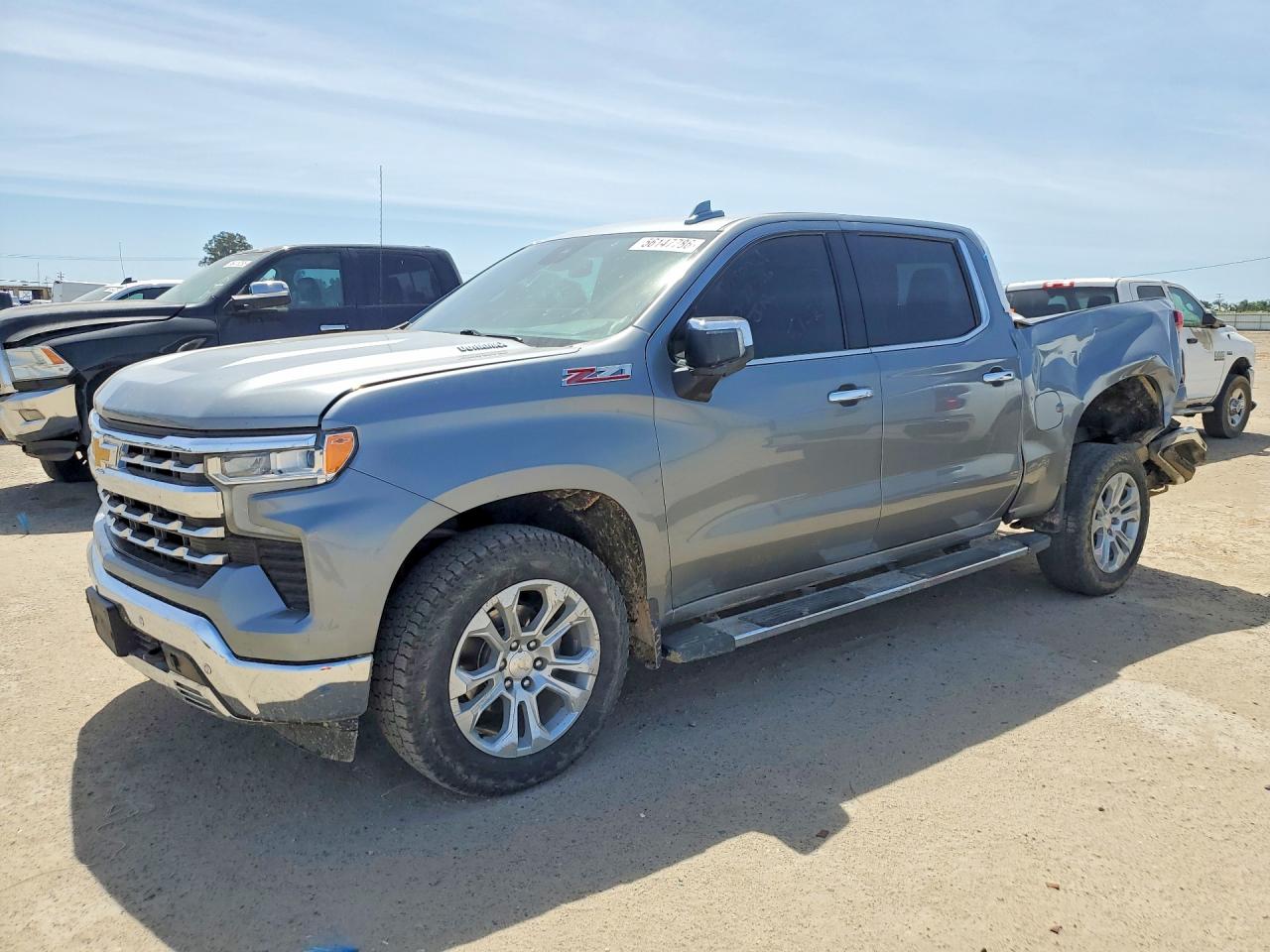 Salvage Chevrolet Silverado Image