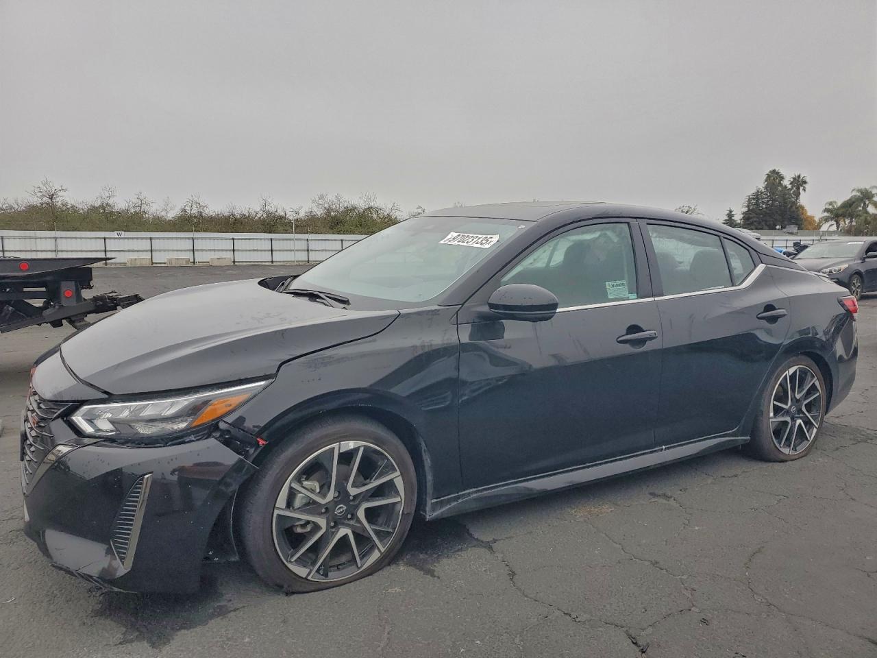 Salvage Nissan Sentra Image